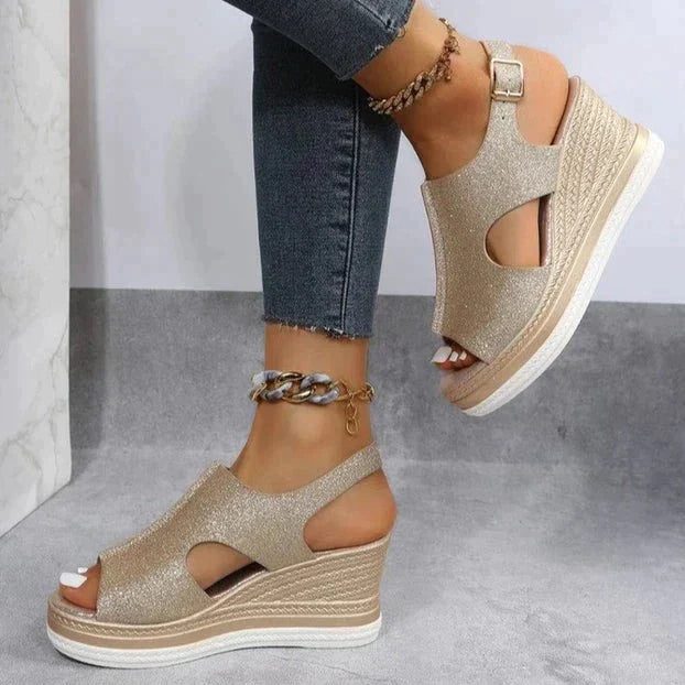 Síle | Relaxed Wedge Sandals