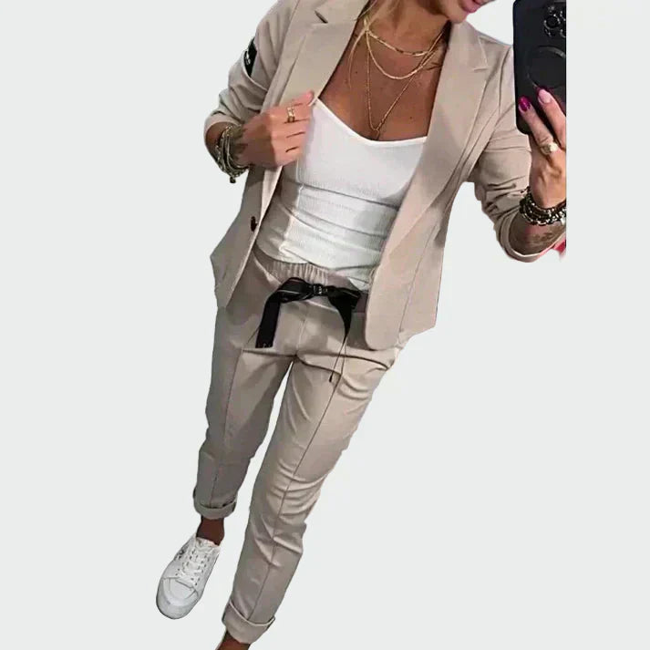 Bebhinn | Women's Loose-Fitting Trouser and Blazer Set
