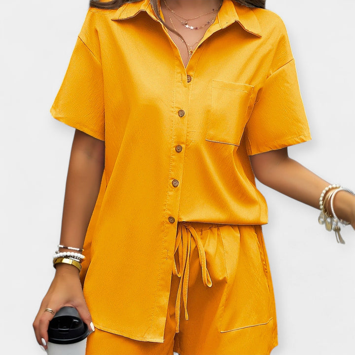 Oonagh | Comfortable set with a shirt and shorts
