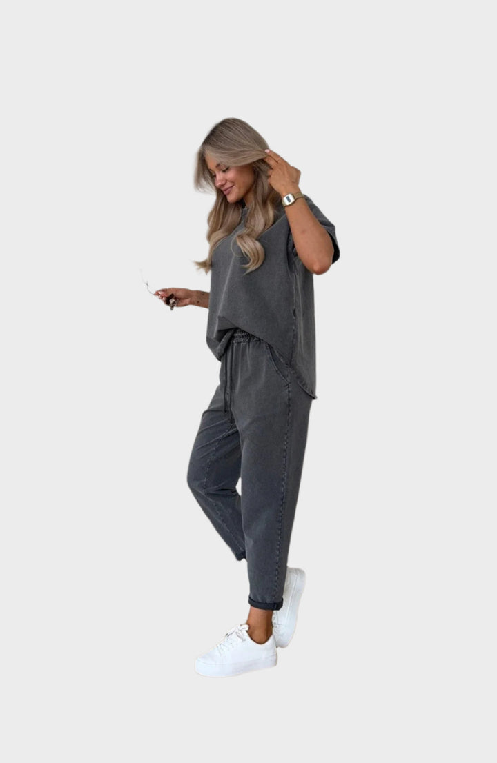 Latiaran | Casual T-shirt and Jogger Pants Set