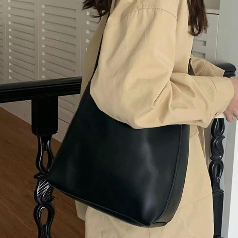 Eadaoin | Elegant Leather Bag