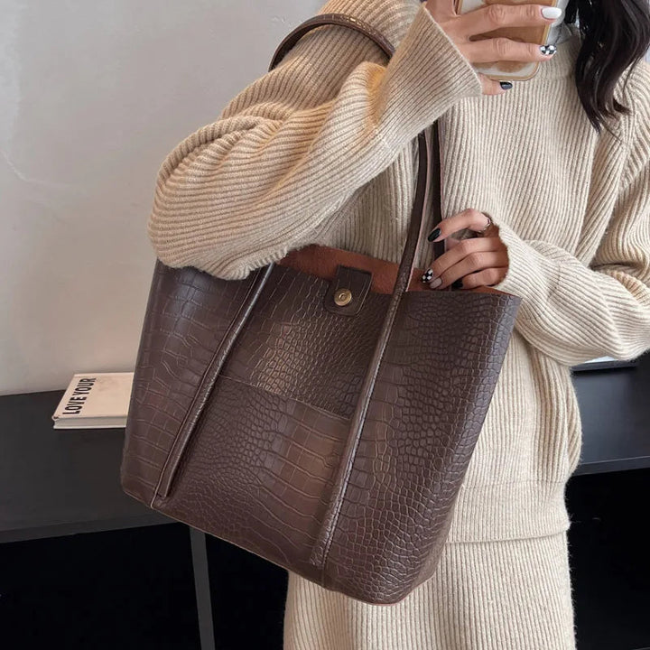 Blathnaid | Refined Shoulder Bag