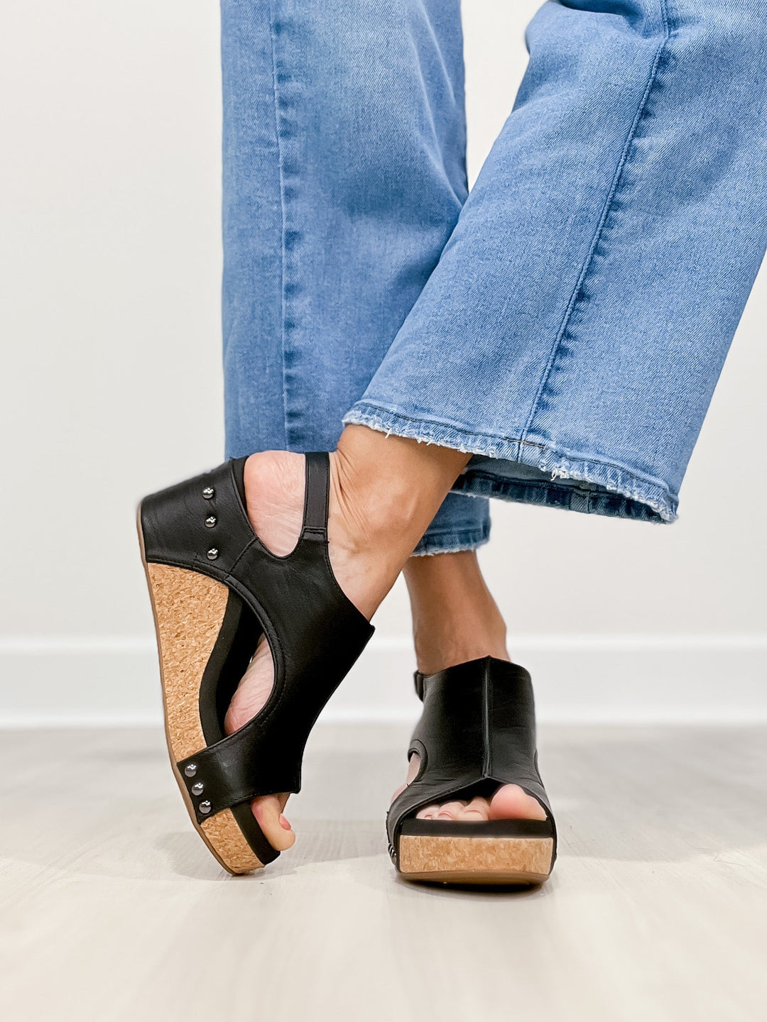 Dymphna | Wedge Sandal