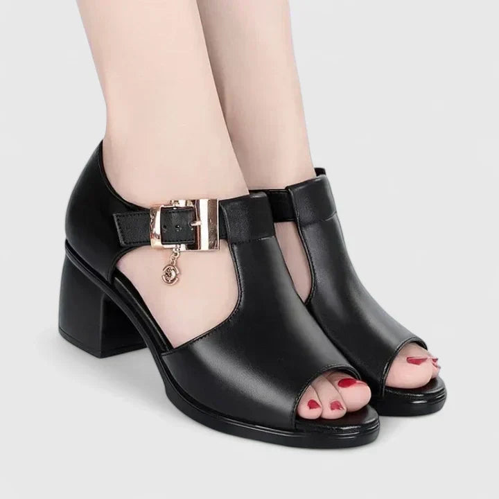 Attracta | Elegant Orthopedic Sandals