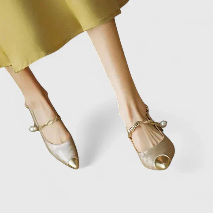 Yola | Chic Heels