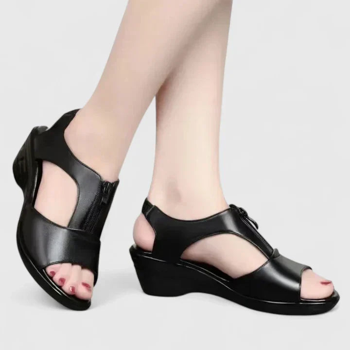 Attracta | Elegant Orthopedic Sandals