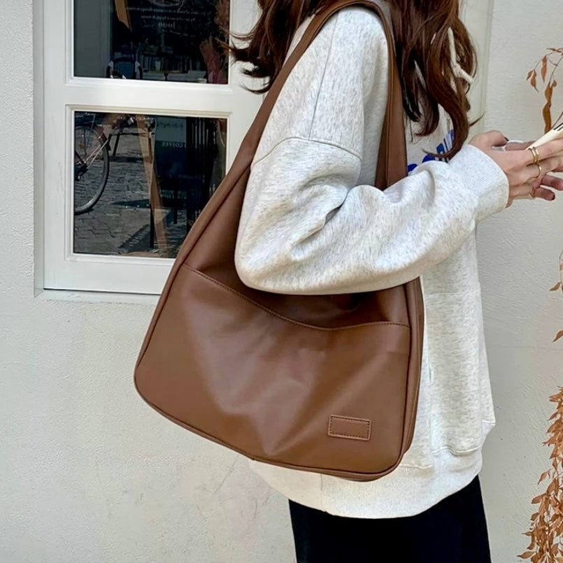 Muireann | Refined Shoulder Bag