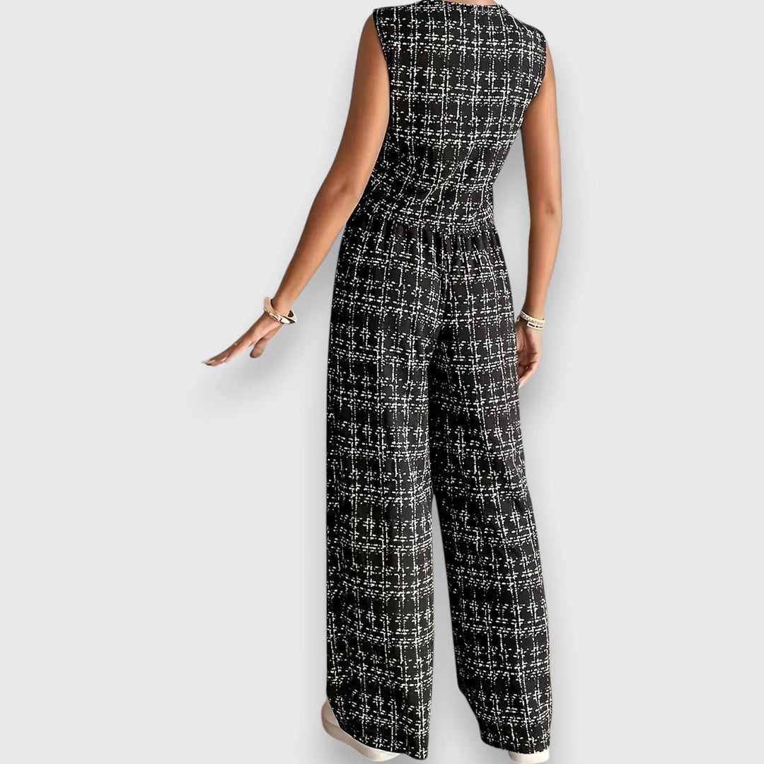 Nuala | Two-Piece Set with V-Neck and Matching Trousers
