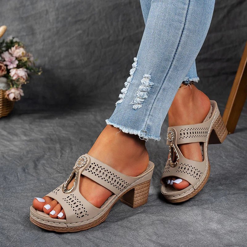 Tríona | Orthopaedic Sandals