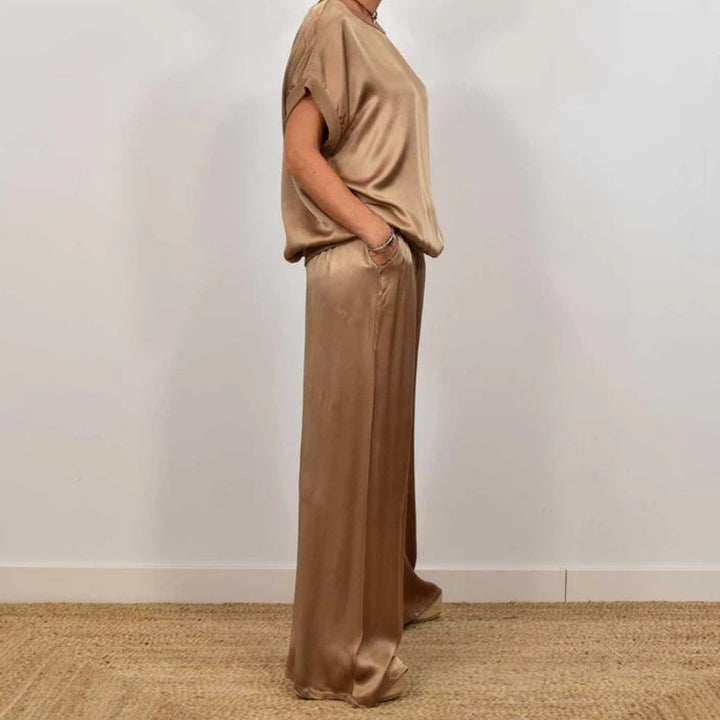 Ernnat | Set with Luxurious Comfort