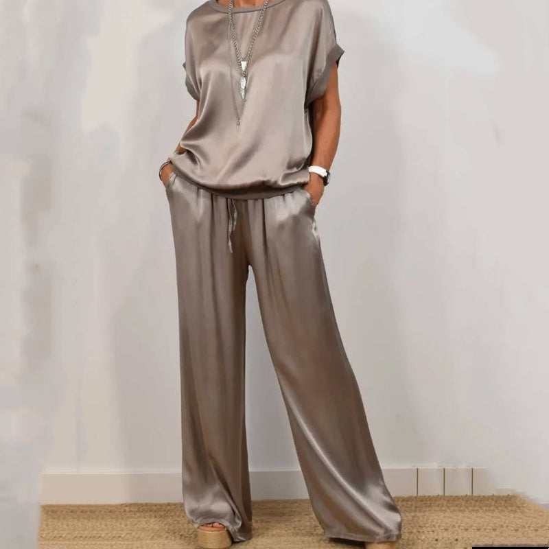 Ernnat | Set with Luxurious Comfort